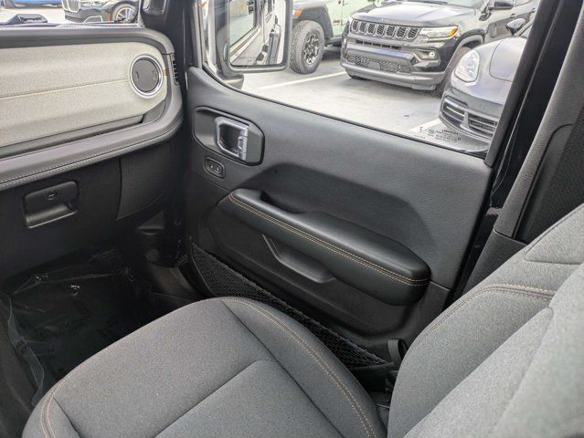 Certified 2026 Jeep Wrangler Unlimited Sahara AWD/4WD image 17