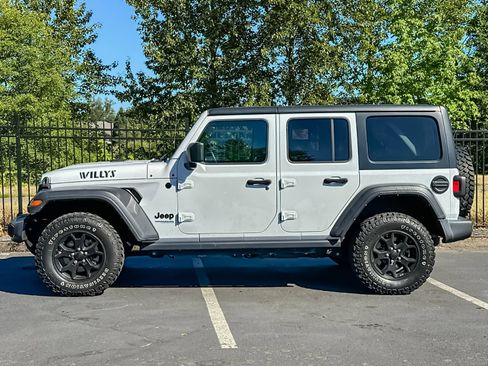 Used 2022 Jeep Wrangler Unlimited Sport AWD/4WD image 6