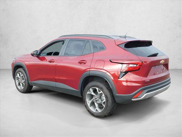 Used 2025 Chevrolet Trax LT FWD image 7