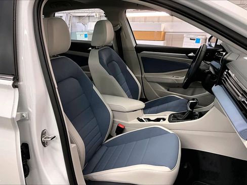 New 2026 Volkswagen Jetta SE image 29