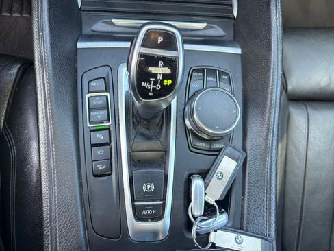 Used 2018 BMW X6 w/ Sports Activity Package image 21