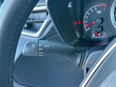 Used 2022 Toyota Corolla Cross LE image 21