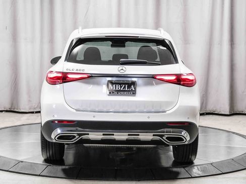 Certified 2026 Mercedes-Benz GLC 300 image 3