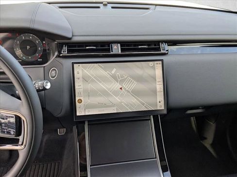 New 2026 Land Rover Range Rover Velar Dynamic SE image 12