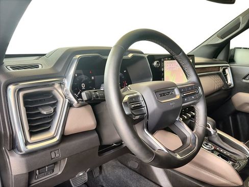 Certified 2025 GMC Canyon Denali AWD/4WD image 10