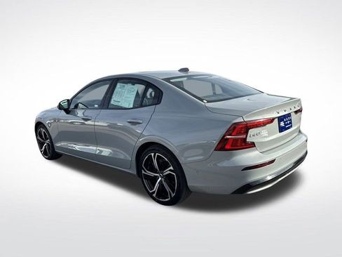 Used 2024 Volvo S60 B5 Plus image 4