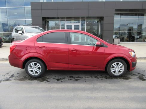Used 2016 Chevrolet Sonic LT image 11