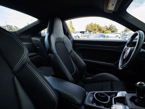 Used 2022 Porsche 911 GT3 image 54