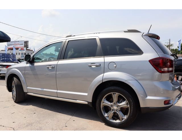 Used 2017 Dodge Journey Crossroad FWD image 4