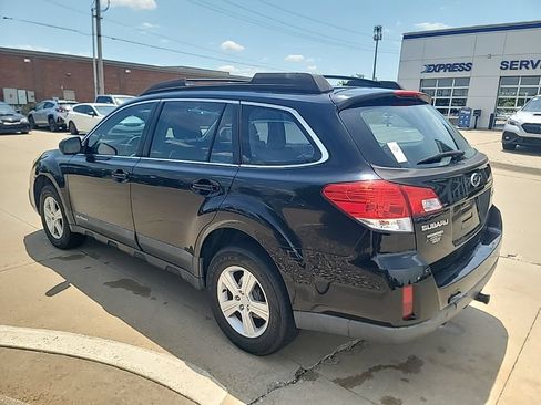 Used 2013 Subaru Outback 2.5i AWD/4WD image 3