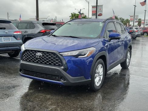 Used 2023 Toyota Corolla Cross LE FWD image 5