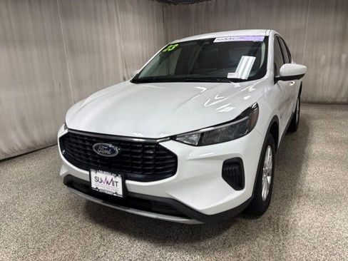 Used 2023 Ford Escape Active w/ Tech Pack #2 AWD/4WD image 7