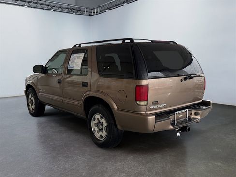 Used 2004 Chevrolet Blazer LS w/ Preferred Equipment Group image 5