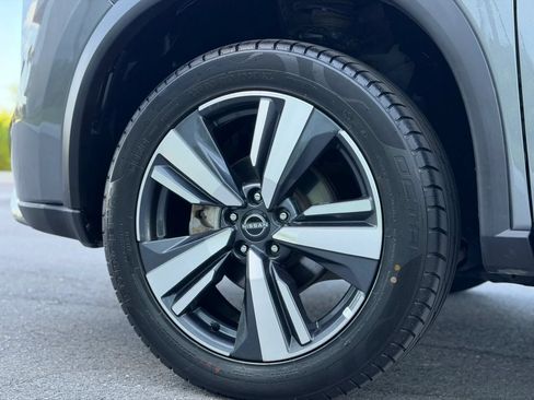 Used 2026 Nissan Rogue SL AWD/4WD image 10