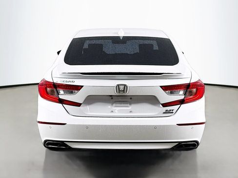 Used 2019 Honda Accord Touring image 6