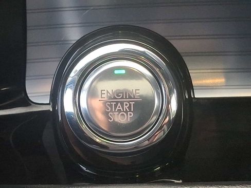 Used 2022 Lincoln Corsair AWD w/ Premium Package image 26