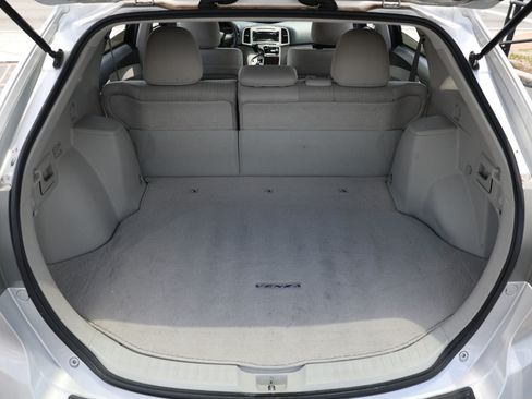 Used 2011 Toyota Venza FWD image 29