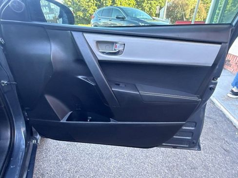 Used 2018 Toyota Corolla LE FWD image 15