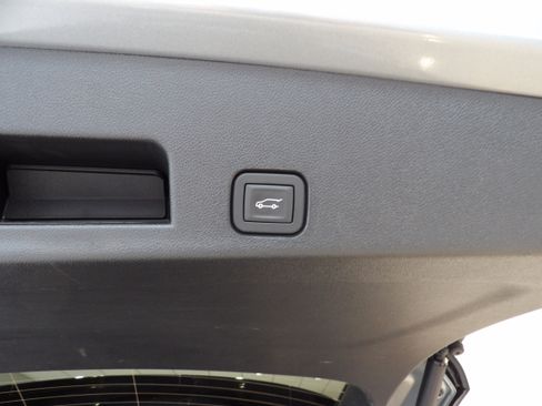 Used 2025 Buick Enclave Preferred image 21