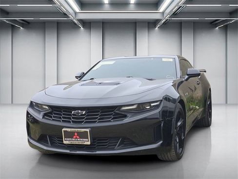 Used 2020 Chevrolet Camaro LT image 3
