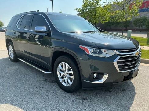 Used 2018 Chevrolet Traverse LT FWD image 2
