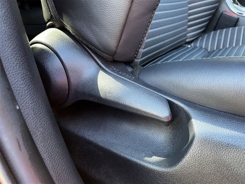 Used 2023 Toyota Corolla Cross AWD Hybrid image 25