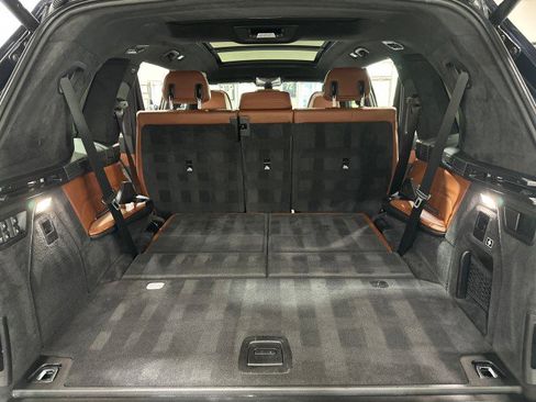 Used 2019 BMW X7 xDrive50i w/ M Sport Package AWD/4WD image 38