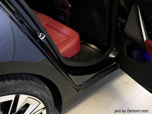 Certified 2026 BMW 540i xDrive image 35