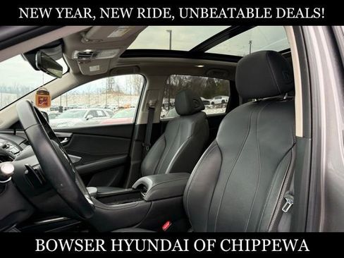 Used 2023 Acura RDX w/ Technology Package image 2