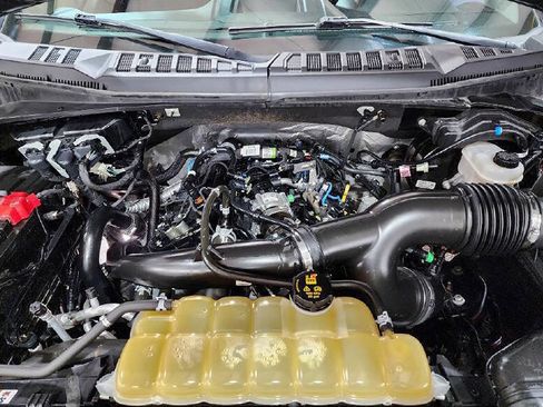 Used 2020 Ford F150 XL w/ Equipment Group 101A Mid AWD/4WD image 17