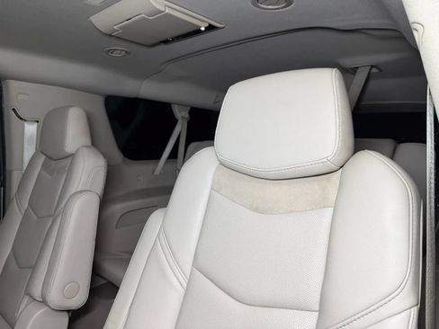 Used 2017 Cadillac Escalade ESV Premium Luxury AWD/4WD image 23
