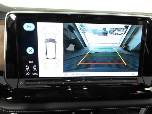 Certified 2024 Volkswagen Atlas SE FWD image 24