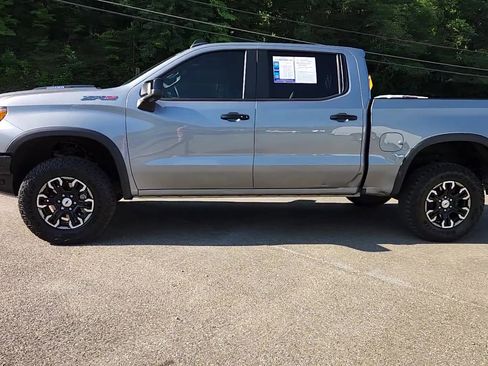 Used 2024 Chevrolet Silverado 1500 ZR2 w/ Technology Package image 17