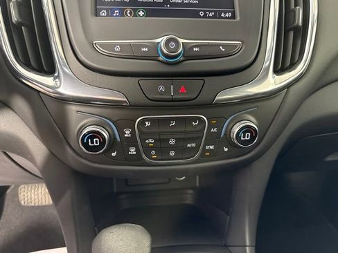 Used 2023 Chevrolet Equinox LT FWD image 22