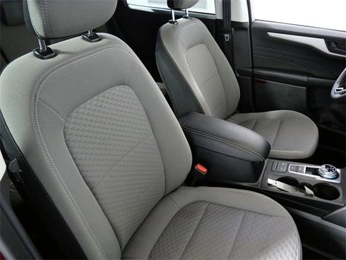 Certified 2022 Ford Escape SE w/ Cold Weather Package image 11