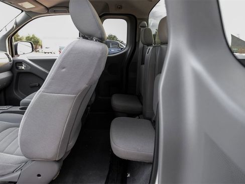 Used 2019 Nissan Frontier S image 35