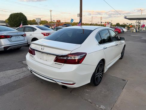 Used 2017 Honda Accord Sport image 5