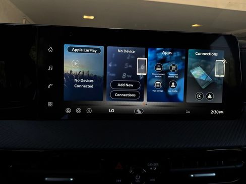 Used 2026 Nissan Kicks SR FWD image 32