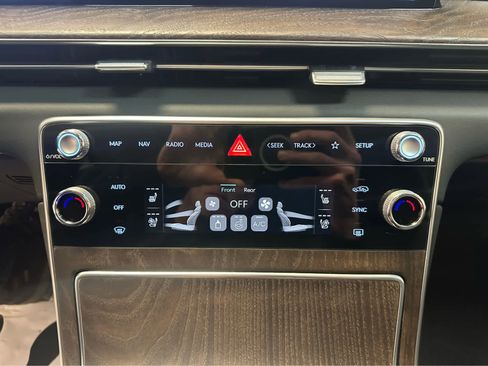 New 2026 Genesis GV80 2.5T Advanced AWD/4WD image 18