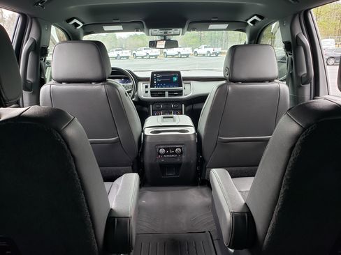 Used 2022 Chevrolet Suburban Z71 w/ Luxury Package image 36