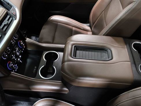 Used 2021 Chevrolet Tahoe High Country w/ Premium Package image 35