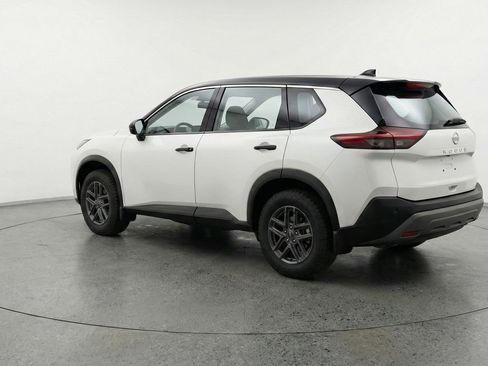 Used 2025 Nissan Rogue SV image 6