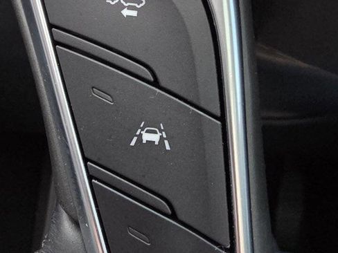 Used 2017 Cadillac XT5 Luxury w/ Driver Awareness Package image 17