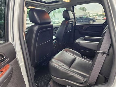 Used 2013 Chevrolet Tahoe LTZ AWD/4WD image 12