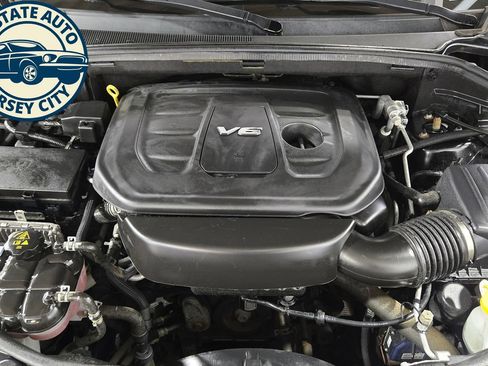 Used 2017 Jeep Grand Cherokee Overland AWD/4WD image 44