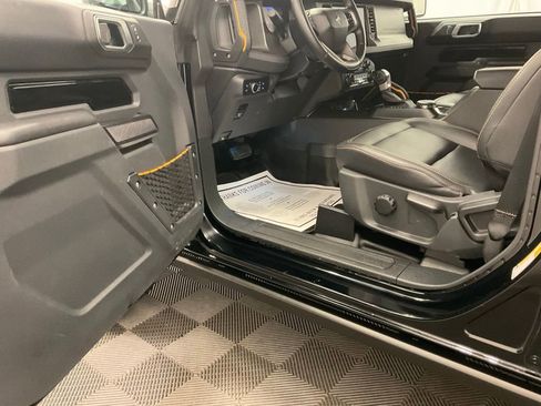 Used 2024 Ford Bronco Badlands AWD/4WD image 8