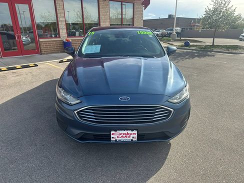 Used 2019 Ford Fusion SE FWD image 2