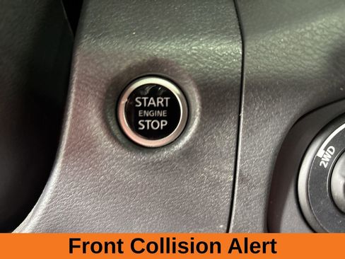 Used 2024 Nissan Frontier PRO-4X w/ Technology Package AWD/4WD image 13