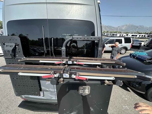 Used 2020 Mercedes-Benz Sprinter 2500 image 27