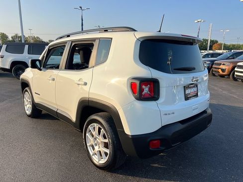 Used 2021 Jeep Renegade Latitude AWD/4WD image 4